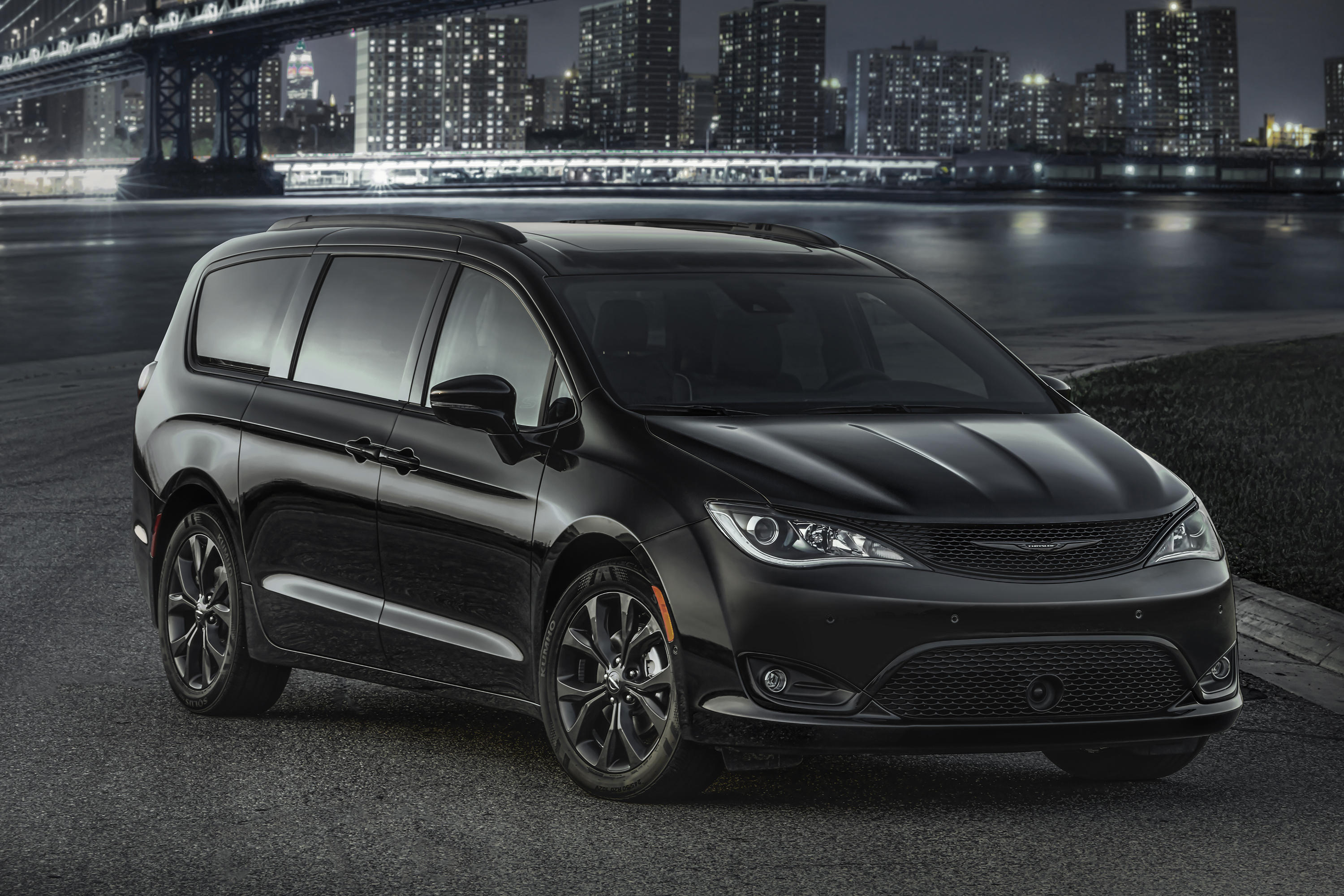 2018 Chrysler Pacifica S package 
